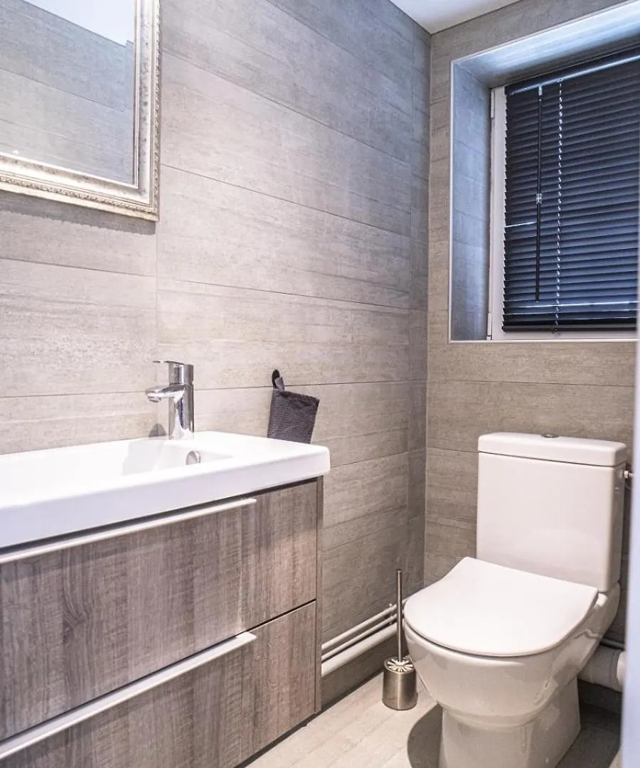 Comfortable And Bright 50 M In Paris 10Th Apartment
