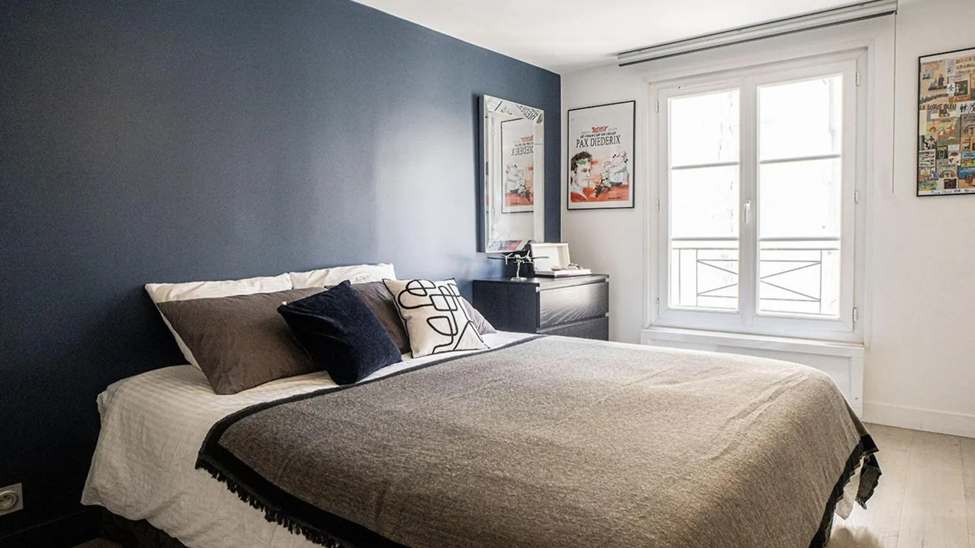 Comfortable And Bright 50 M In Paris 10Th Apartment