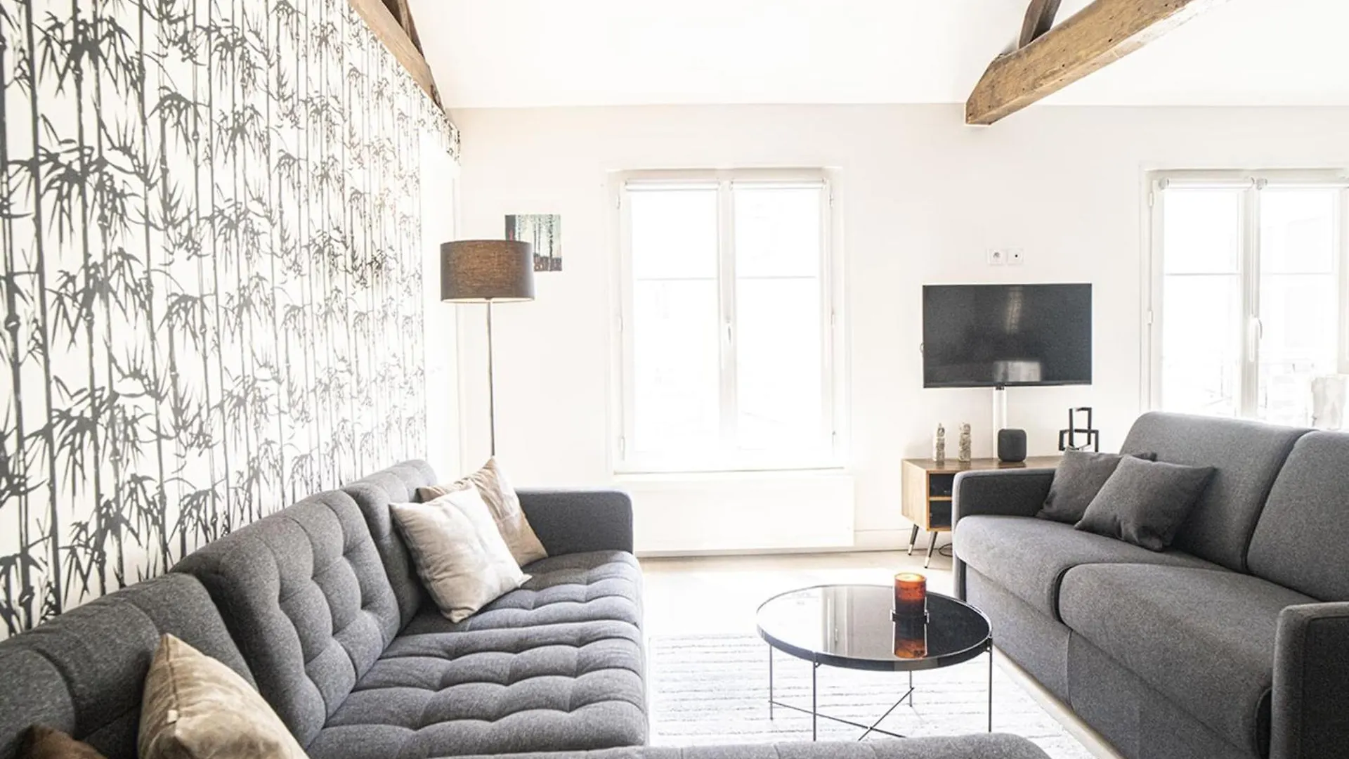 Comfortable And Bright 50 M In Paris 10Th