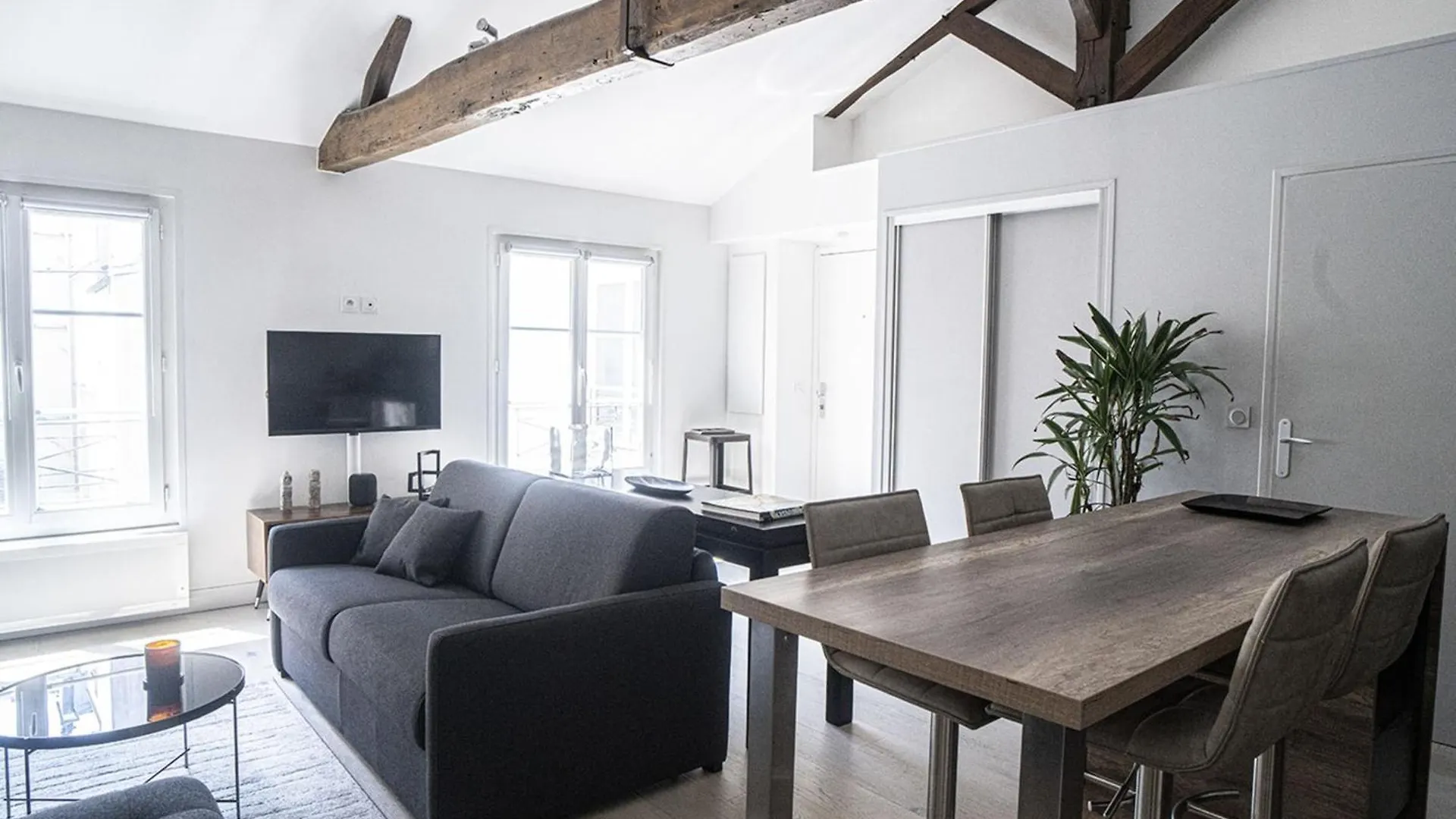 Apartment Comfortable And Bright 50 M In Paris 10Th